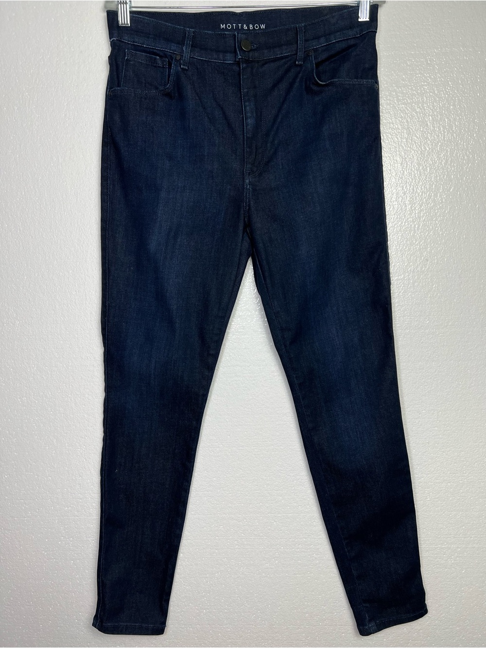 Mott & Bow high rise skinny dark wash jeans size 32